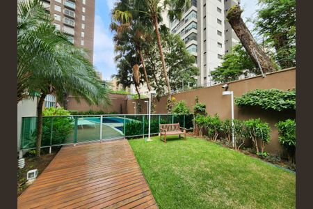 Apartamento à venda com 307m², 3 quartos e 4 vagasÁrea comum - Piscina