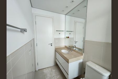 Apartamento à venda com 307m², 3 quartos e 4 vagasBanheiro da Suíte 2