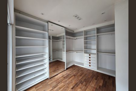 Apartamento à venda com 307m², 3 quartos e 4 vagasCloset da suíte 1