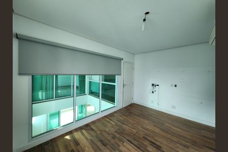 Apartamento à venda com 307m², 3 quartos e 4 vagasSuíte 2