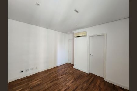 Apartamento à venda com 307m², 3 quartos e 4 vagasSuíte 3