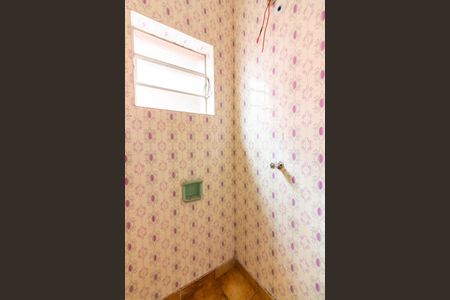 Casa à venda com 166m², 4 quartos e 2 vagas Casa à venda com 166m², 4 quartos e 2 vagasBanheiro 1