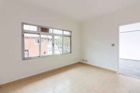 Casa à venda com 166m², 4 quartos e 2 vagas Casa à venda com 166m², 4 quartos e 2 vagasSala