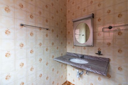 Casa à venda com 166m², 4 quartos e 2 vagas Casa à venda com 166m², 4 quartos e 2 vagasBanheiro 2