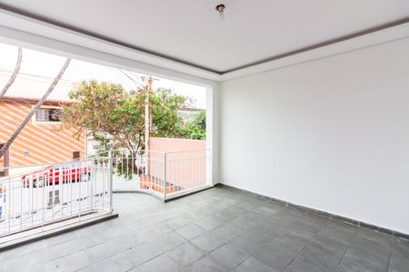 Casa à venda com 166m², 4 quartos e 2 vagas Casa à venda com 166m², 4 quartos e 2 vagasHall de Entrada