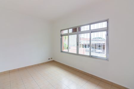 Casa à venda com 166m², 4 quartos e 2 vagas Casa à venda com 166m², 4 quartos e 2 vagasSala