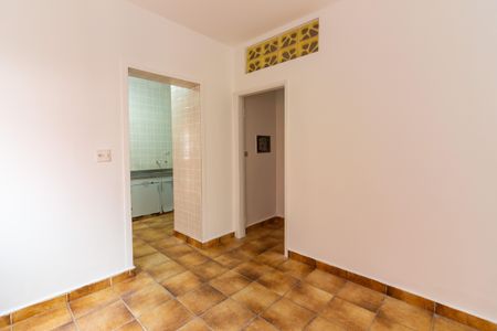 Casa à venda com 166m², 4 quartos e 2 vagas Casa à venda com 166m², 4 quartos e 2 vagasSala de Estar