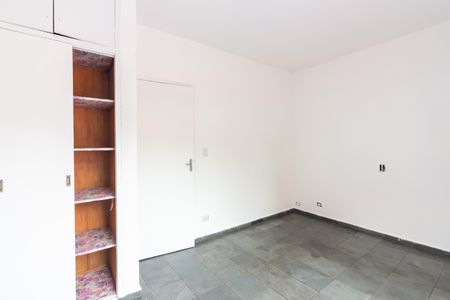 Casa à venda com 166m², 4 quartos e 2 vagas Casa à venda com 166m², 4 quartos e 2 vagasQuarto 1