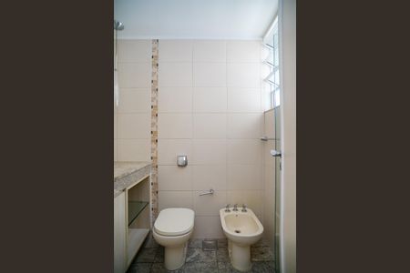 Apartamento à venda com 200m², 3 quartos e 4 vagasBanheiro da Suíte 1