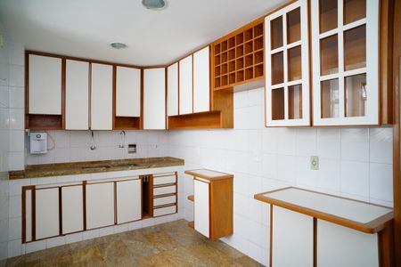 Apartamento à venda com 200m², 3 quartos e 4 vagasCozinha