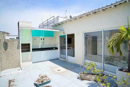 Apartamento à venda com 200m², 3 quartos e 4 vagasCobertura