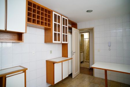 Apartamento à venda com 200m², 3 quartos e 4 vagasCozinha