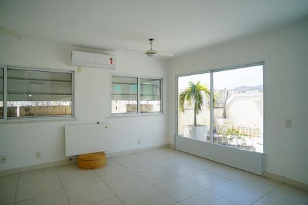 Apartamento à venda com 200m², 3 quartos e 4 vagasSuíte 2