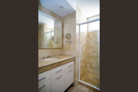 Apartamento à venda com 200m², 3 quartos e 4 vagasBanheiro Social