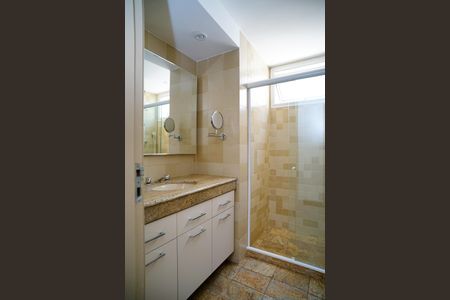 Apartamento à venda com 200m², 3 quartos e 4 vagasBanheiro Social