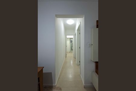 Apartamento para alugar com 70m², 2 quartos e 1 vaga Apartamento para alugar com 70m², 2 quartos e 1 vagaHall