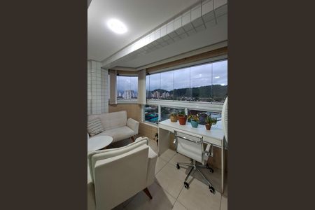 Apartamento para alugar com 70m², 2 quartos e 1 vaga Apartamento para alugar com 70m², 2 quartos e 1 vagaSacada