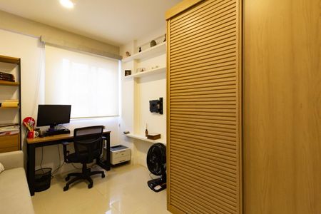 Apartamento à venda com 140m², 3 quartos e 1 vagaEscritório