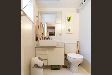 Apartamento à venda com 140m², 3 quartos e 1 vagaBanheiro da suíte 2