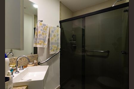 Apartamento à venda com 140m², 3 quartos e 1 vagaBanheiro da suíte 1