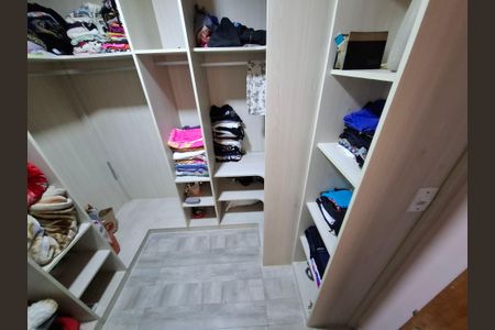 Apartamento à venda com 320m², 4 quartos e 2 vagas Apartamento à venda com 320m², 4 quartos e 2 vagasCloset da suíte 1