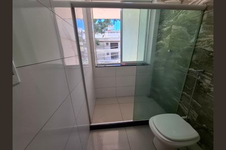 Apartamento à venda com 320m², 4 quartos e 2 vagas Apartamento à venda com 320m², 4 quartos e 2 vagasBanheiro da suíte 2