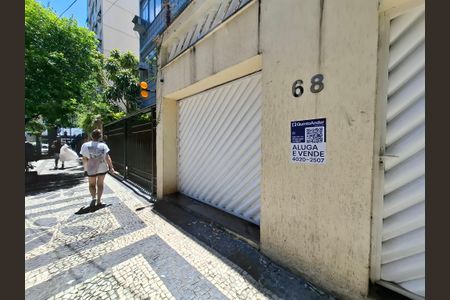 Apartamento à venda com 320m², 4 quartos e 2 vagas Apartamento à venda com 320m², 4 quartos e 2 vagasPlaca