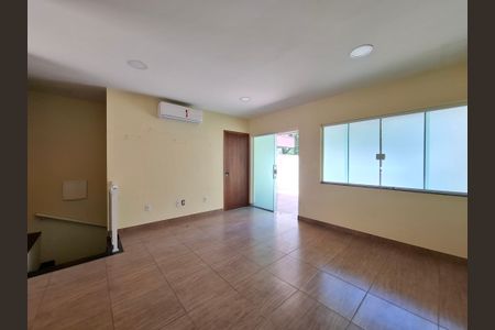 Apartamento à venda com 320m², 4 quartos e 2 vagas Apartamento à venda com 320m², 4 quartos e 2 vagasTerraço