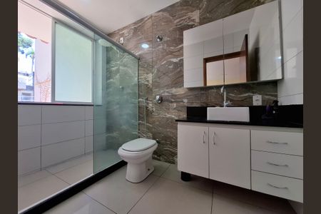 Apartamento à venda com 320m², 4 quartos e 2 vagas Apartamento à venda com 320m², 4 quartos e 2 vagasBanheiro da suíte 2