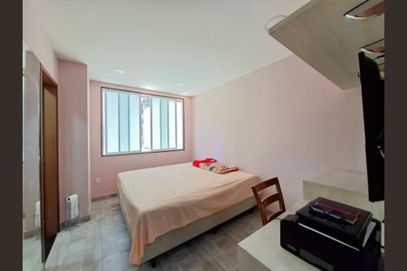 Apartamento à venda com 320m², 4 quartos e 2 vagas Apartamento à venda com 320m², 4 quartos e 2 vagasSuíte 1