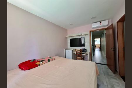 Apartamento à venda com 320m², 4 quartos e 2 vagas Apartamento à venda com 320m², 4 quartos e 2 vagasSuíte 1