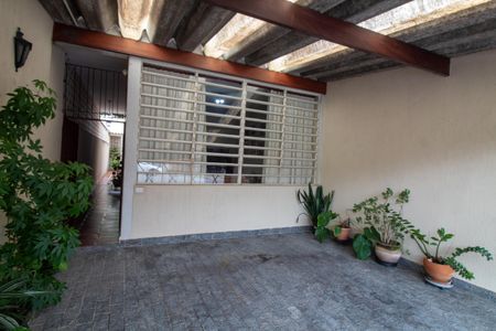 Casa à venda com 160m², 4 quartos e 2 vagas Casa à venda com 160m², 4 quartos e 2 vagasGaragem