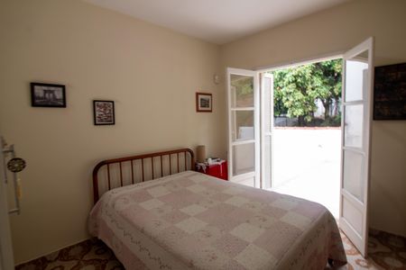 Casa à venda com 160m², 4 quartos e 2 vagas Casa à venda com 160m², 4 quartos e 2 vagasQuarto 1