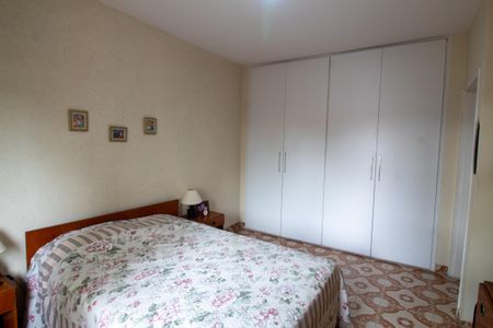 Casa à venda com 160m², 4 quartos e 2 vagas Casa à venda com 160m², 4 quartos e 2 vagasQuarto 3 - Suíte