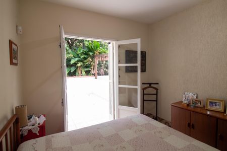 Casa à venda com 160m², 4 quartos e 2 vagas Casa à venda com 160m², 4 quartos e 2 vagasQuarto 1