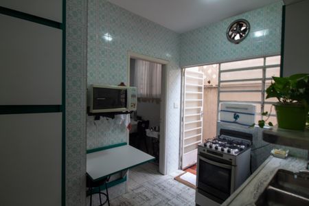 Casa à venda com 160m², 4 quartos e 2 vagas Casa à venda com 160m², 4 quartos e 2 vagasCozinha