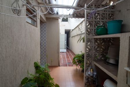 Casa à venda com 160m², 4 quartos e 2 vagas Casa à venda com 160m², 4 quartos e 2 vagasQuintal