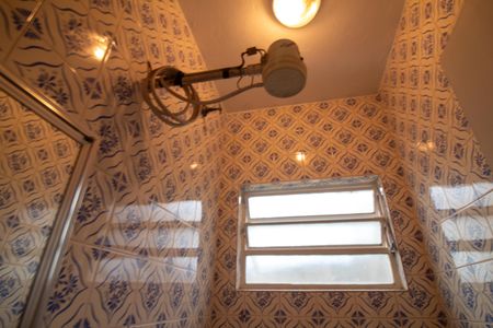 Casa à venda com 160m², 4 quartos e 2 vagas Casa à venda com 160m², 4 quartos e 2 vagasBanheiro de serviço