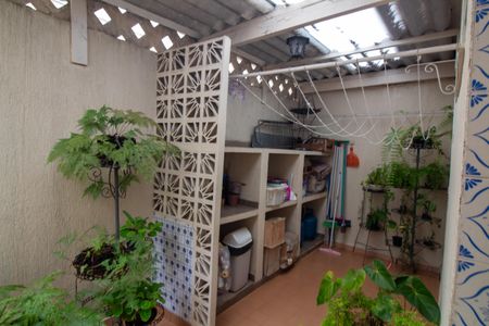 Casa à venda com 160m², 4 quartos e 2 vagas Casa à venda com 160m², 4 quartos e 2 vagasQuintal