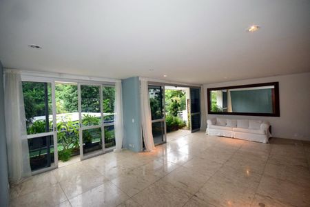 Apartamento para alugar com 148m², 3 quartos e 2 vagasSala