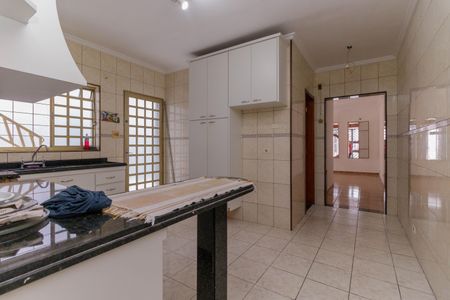 Casa à venda com 125m², 1 quarto e 2 vagasCozinha