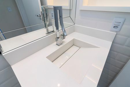 Apartamento à venda com 64m², 2 quartos e 1 vaga Apartamento à venda com 64m², 2 quartos e 1 vagaBanheiro