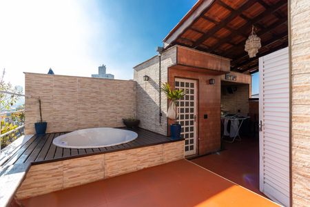 Casa de condomínio à venda com 190m², 3 quartos e 3 vagasCobertura