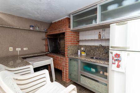 Casa de condomínio à venda com 190m², 3 quartos e 3 vagasÁrea comum - Churrasqueira