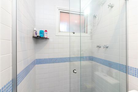 Casa de condomínio à venda com 190m², 3 quartos e 3 vagasBanheiro 2