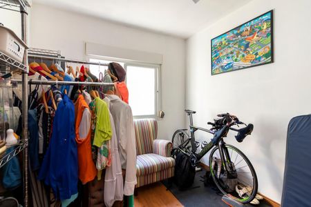 Casa de condomínio à venda com 190m², 3 quartos e 3 vagasQuarto 2