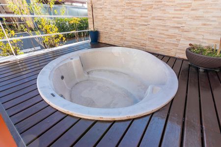 Casa de condomínio à venda com 190m², 3 quartos e 3 vagasCobertura - Hidromassagem