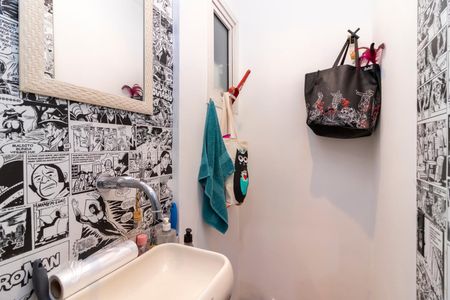 Casa de condomínio à venda com 190m², 3 quartos e 3 vagasLavabo