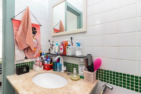 Casa de condomínio à venda com 190m², 3 quartos e 3 vagasBanheiro da Suíte