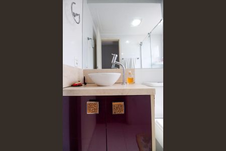 Apartamento à venda com 256m², 4 quartos e 3 vagasBanheiro da Suíte 2